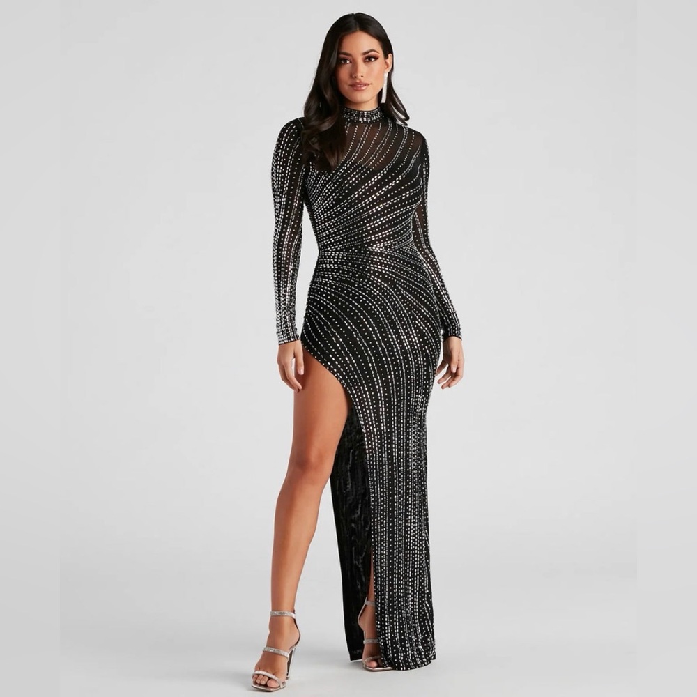 Windsor Black Long Sleeve Rhinestone High-Slit Evening Dress